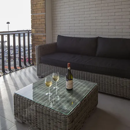 Relais Castel Nuovo מלון דירות 4*