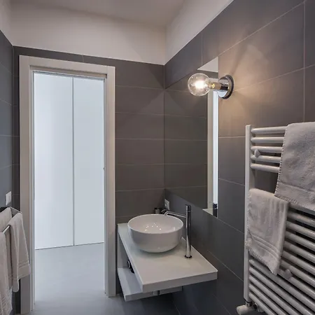 Relais Castel Nuovo 4* נאפולי