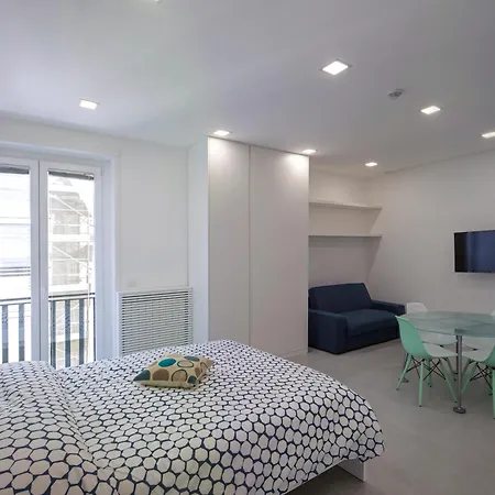 Aparthotel Relais Castel Nuovo 4*